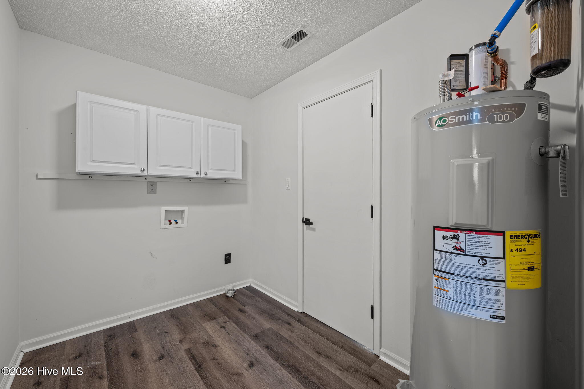 5801 Jolly Roger Road New Bern, NC 28560 - Photo 25 of 53 Laundry Room