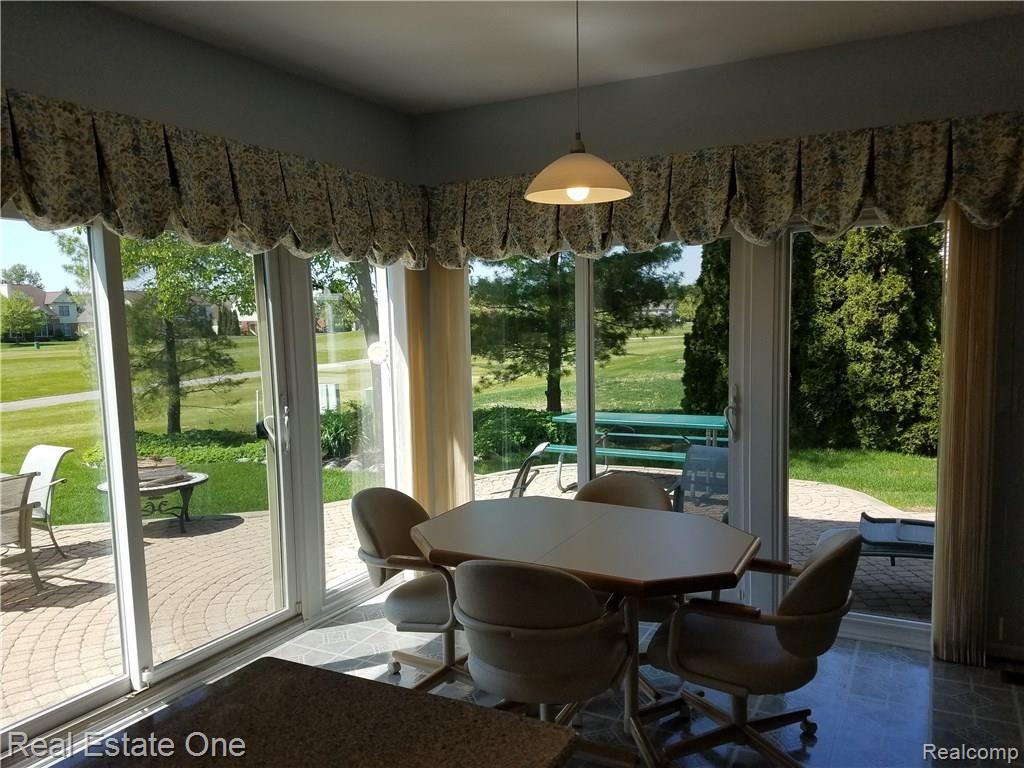 46527 Mornington Road Canton, MI 48188 - Photo 25 of 49 20170513_114214(0).jpg