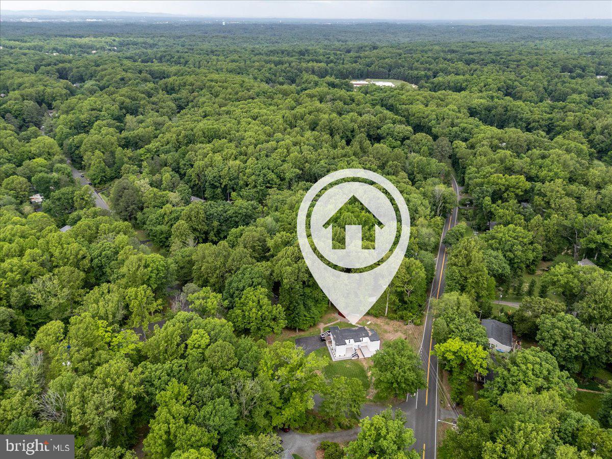 7200 Ridgeway Drive Manassas, VA 20112 - Photo 3 of 33 Peaceful wooded setting