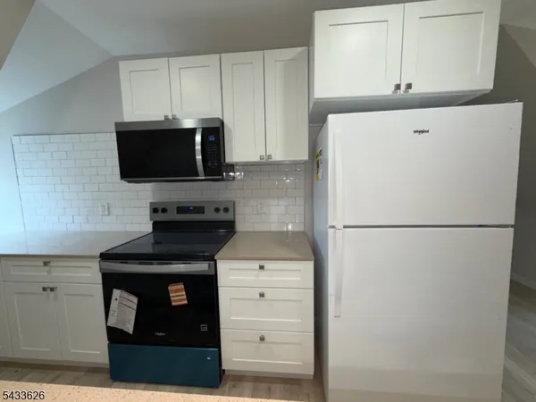 $1,900 | 46 Bridge Street, Unit D, Milford, NJ 08848