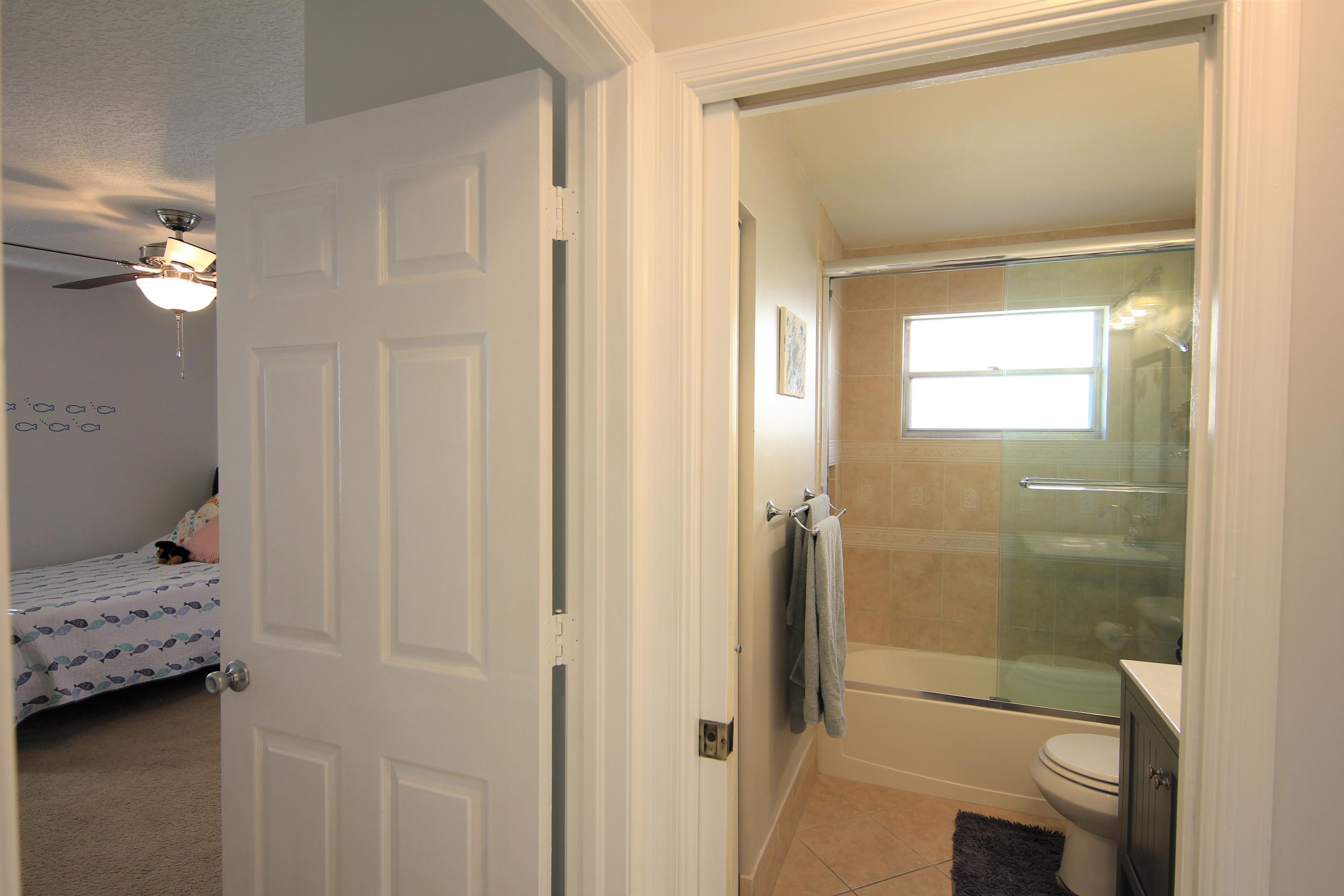 23132 Southwest 53rd Avenue Boca Raton, FL 33433 - Photo 5 of 27 IMG_0020