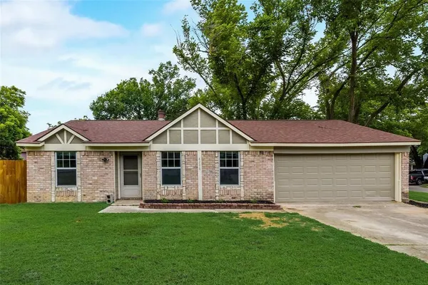$2,200 | 4200 Snow Mass Drive, Arlington, TX 76016