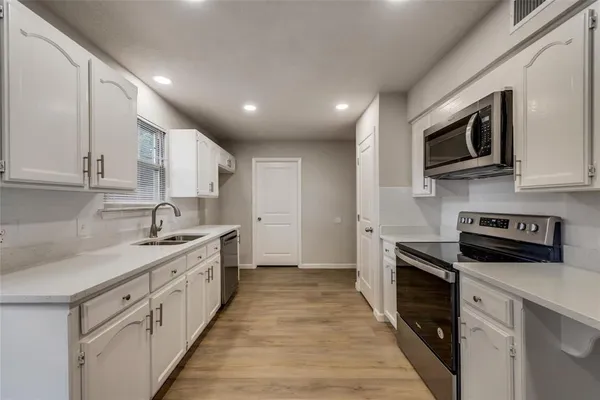 $2,200 | 4200 Snow Mass Drive, Arlington, TX 76016