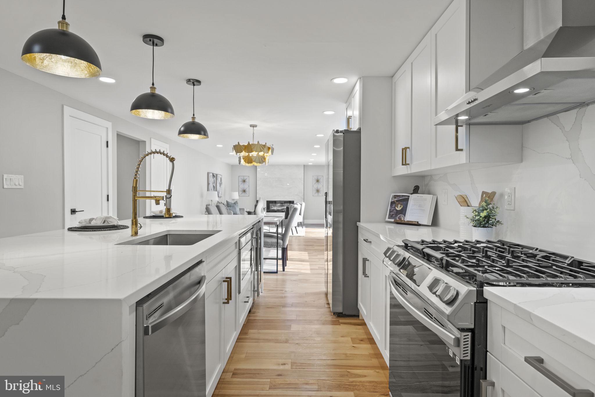 12261 Angel Wing Court Reston, VA 20191 - Photo 13 of 36 Kitchen