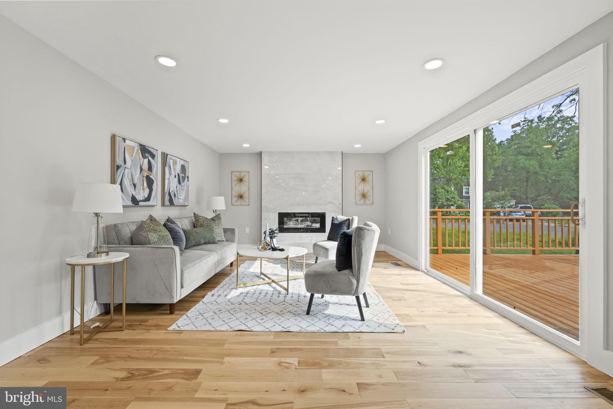 12261 Angel Wing Court Reston, VA 20191 - Photo 15 of 36 Faimily Room