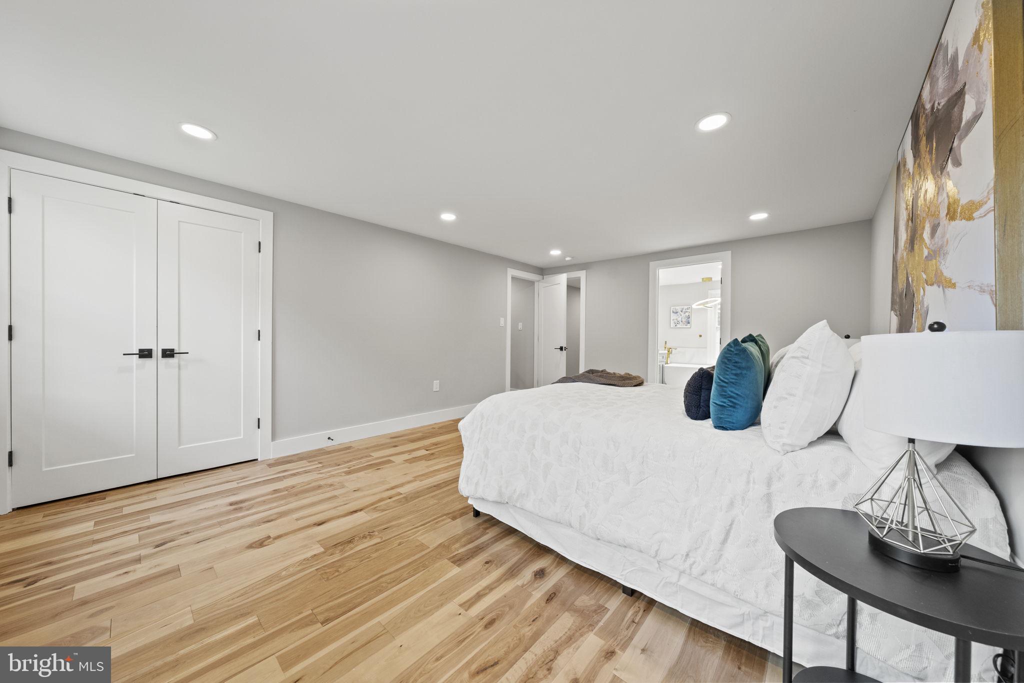 12261 Angel Wing Court Reston, VA 20191 - Photo 18 of 36 Primary Bedroom