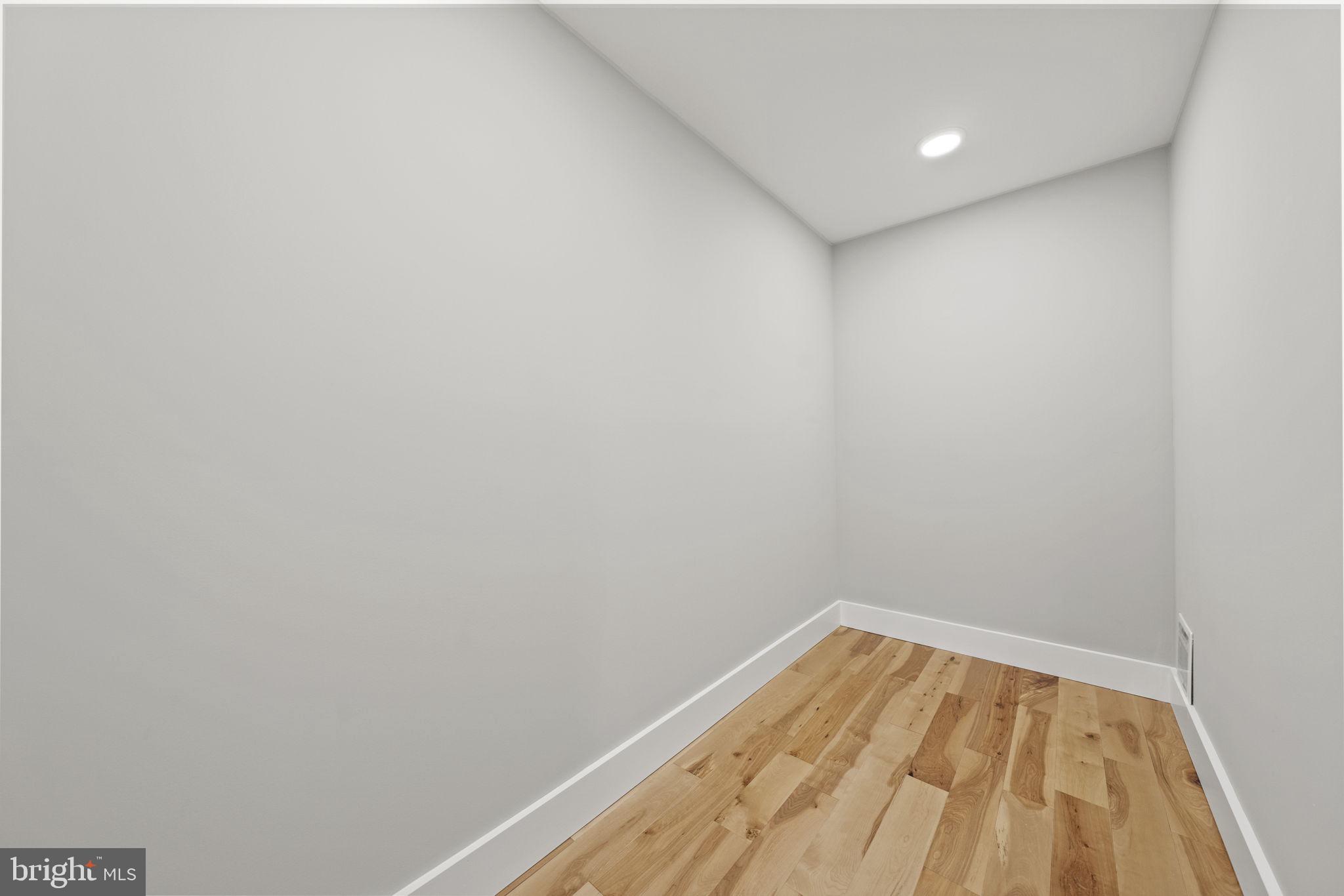 12261 Angel Wing Court Reston, VA 20191 - Photo 19 of 36 Walk-in Closet