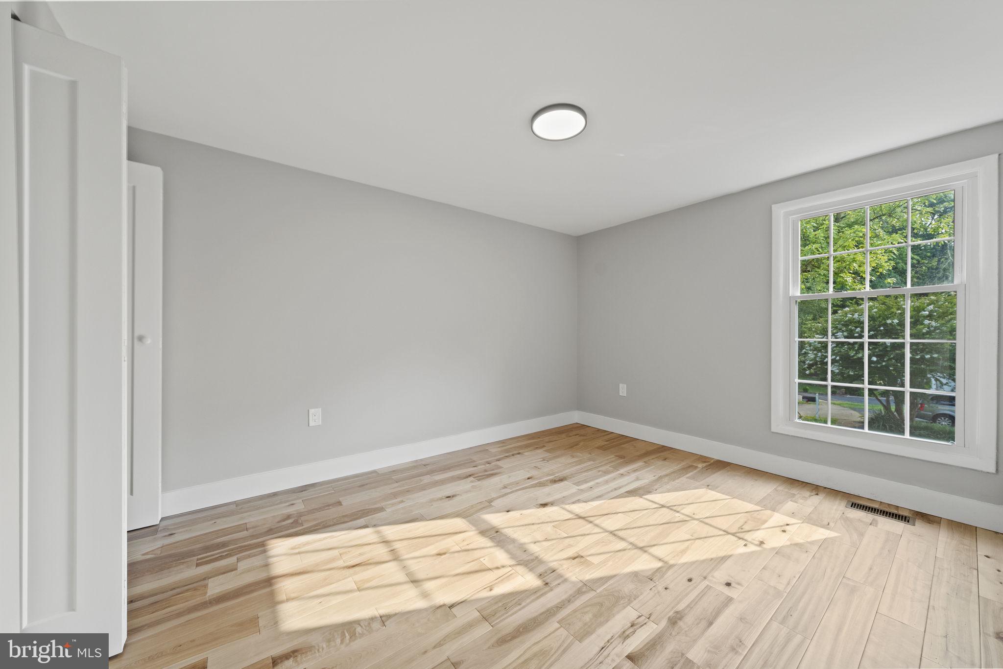 12261 Angel Wing Court Reston, VA 20191 - Photo 25 of 36 Bedroom