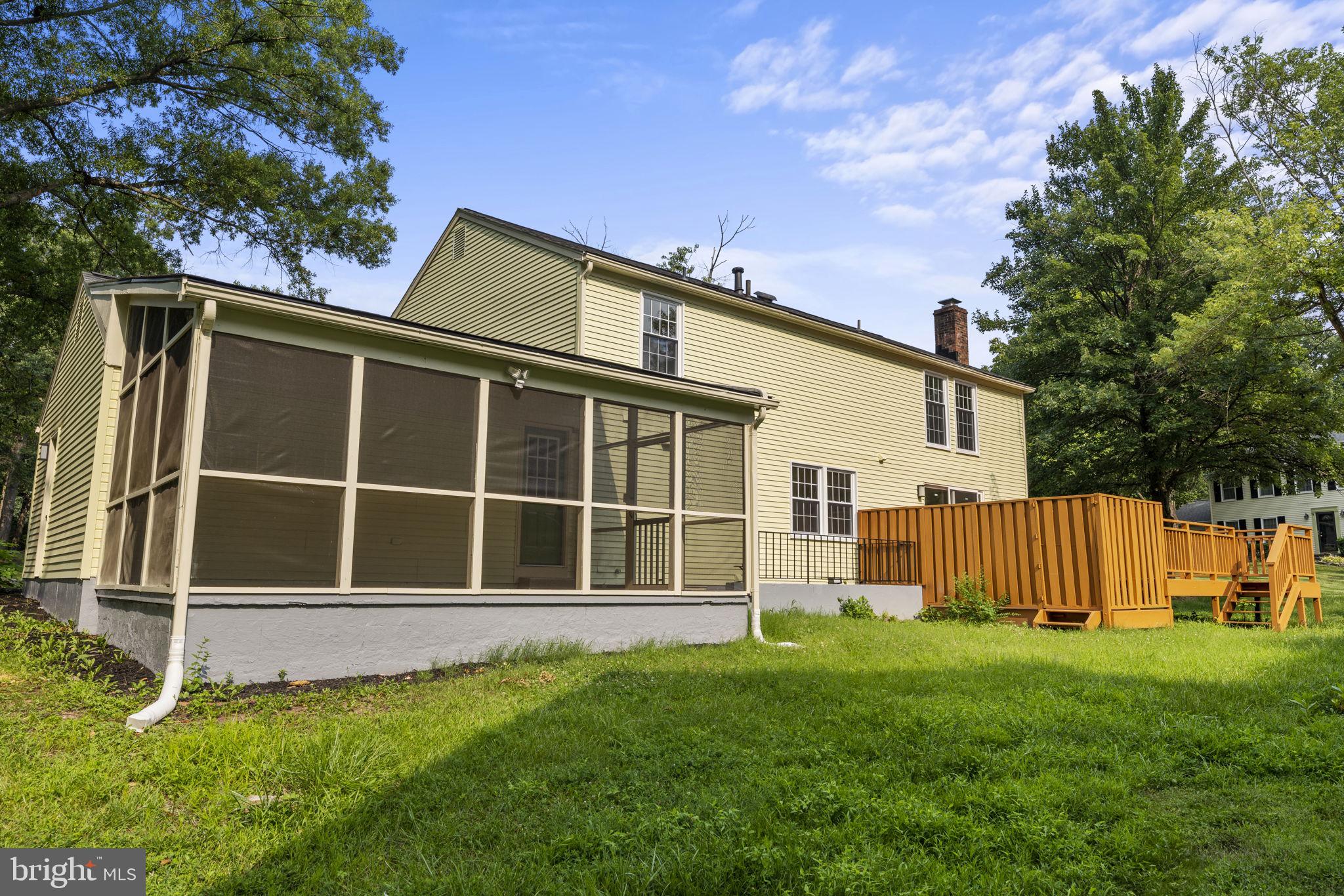 12261 Angel Wing Court Reston, VA 20191 - Photo 33 of 36 Exterior Rear