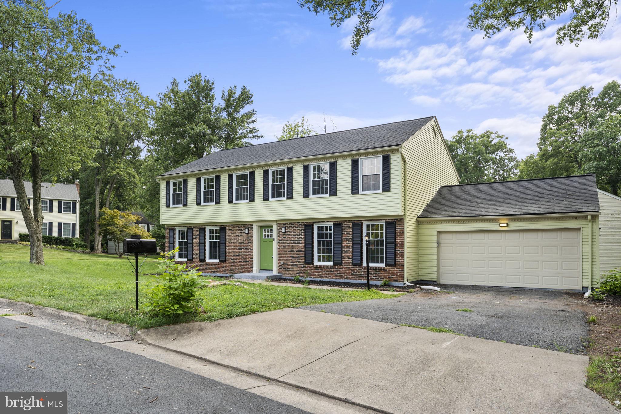 12261 Angel Wing Court Reston, VA 20191 - Photo 4 of 36 Exterior Front