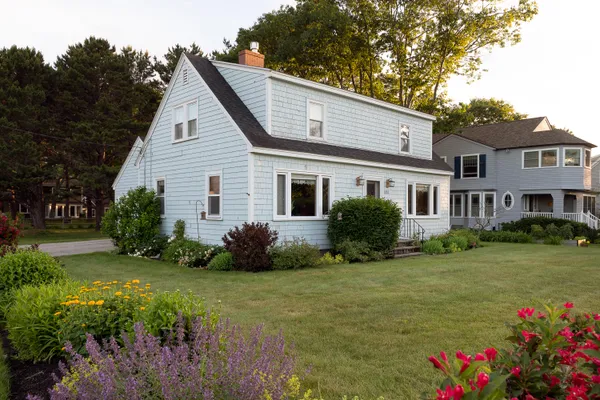 $1,875,000 | 1052 Kings Highway, Kennebunkport, ME 04046