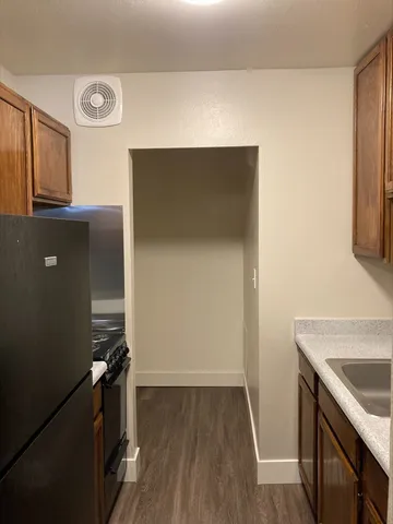 $800 | 1411 8th Street, Golden, CO 80401