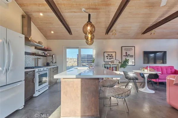 $699,000 | 52733 Oak Drive, Pioneertown, CA 92268