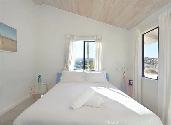 $699,000 | 52733 Oak Drive, Pioneertown, CA 92268