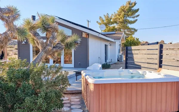 $699,000 | 52733 Oak Drive, Pioneertown, CA 92268