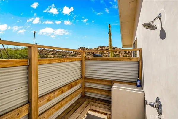 $699,000 | 52733 Oak Drive, Pioneertown, CA 92268