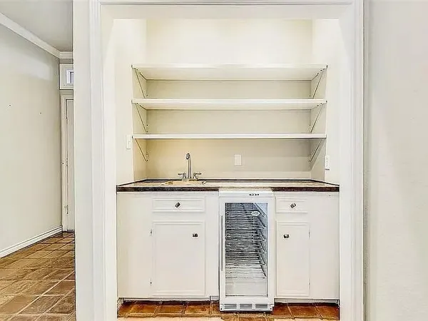 $3,450 | 4518 Glenwick Lane, Dallas, TX 75205