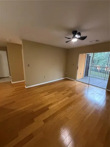 $1,690 | 5475 Vineland Road, Unit 8209, Orlando, FL 32811