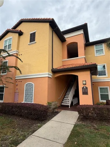$1,690 | 5475 Vineland Road, Unit 8209, Orlando, FL 32811