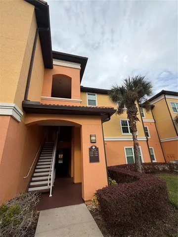 $1,690 | 5475 Vineland Road, Unit 8209, Orlando, FL 32811
