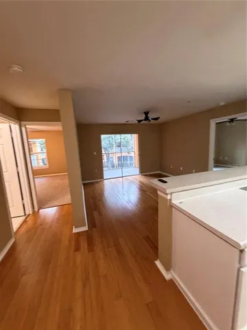 $1,690 | 5475 Vineland Road, Unit 8209, Orlando, FL 32811