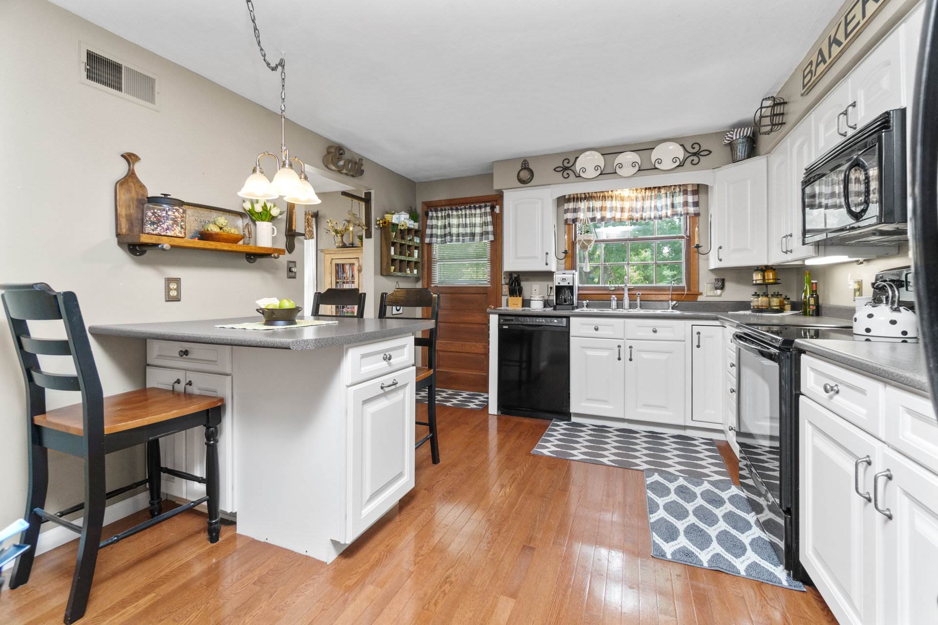 9234 Muldoon Road Fort Wayne, IN 46819 - Photo 7 of 26