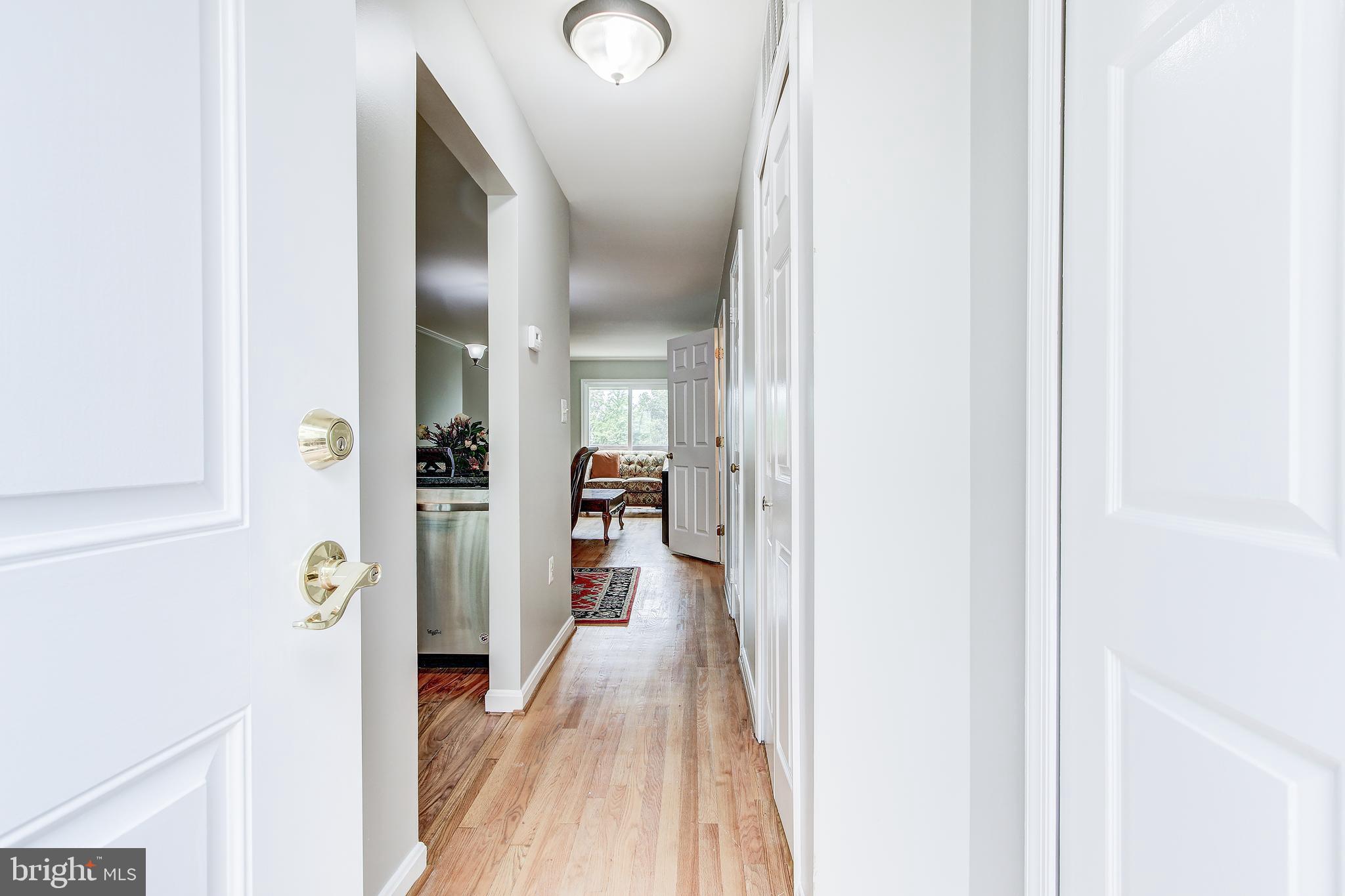 3938 9th Road South Arlington, VA 22204 - Photo 4 of 29 Gallery Image 4