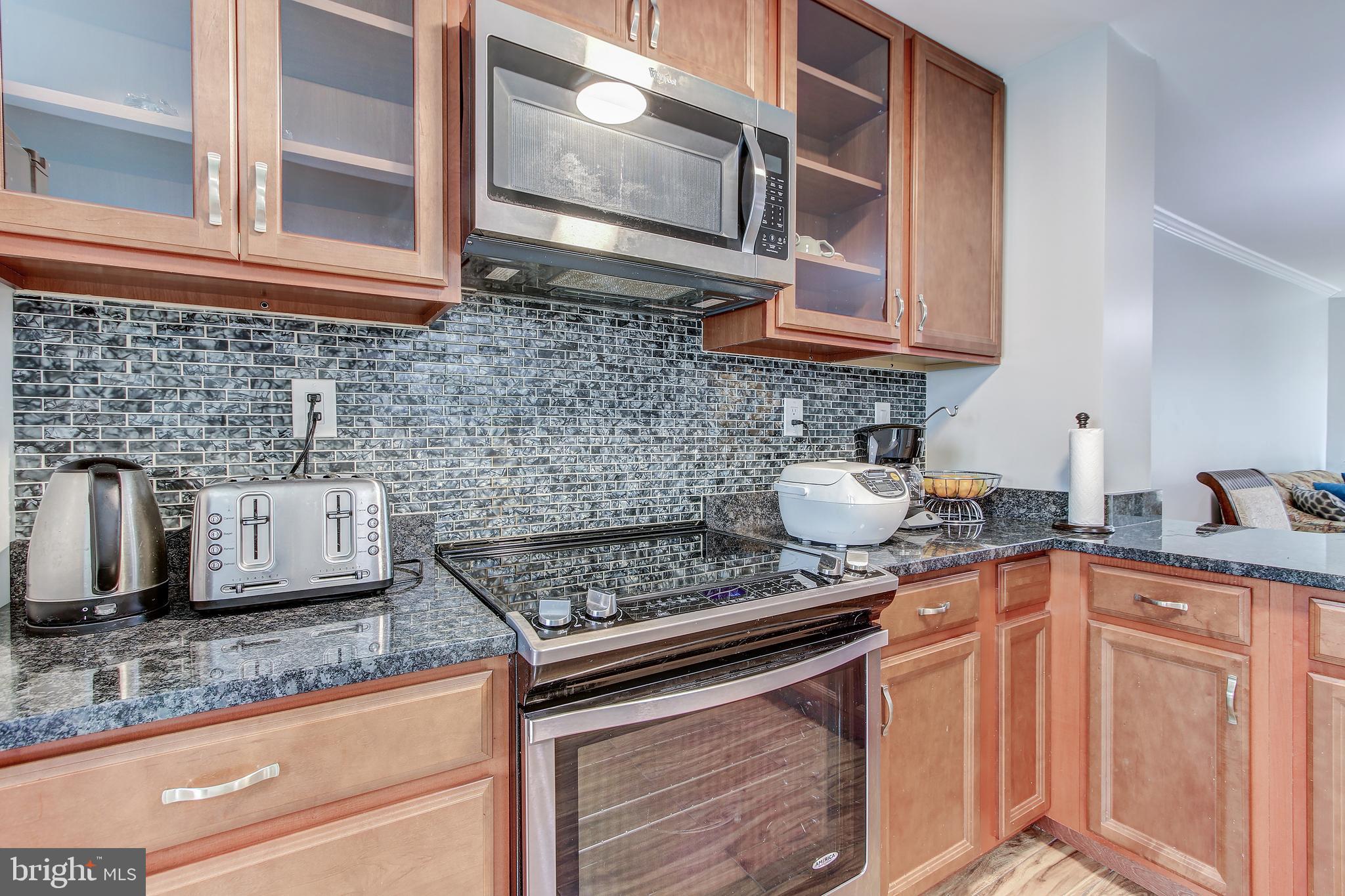3938 9th Road South Arlington, VA 22204 - Photo 8 of 29 Gallery Image 8