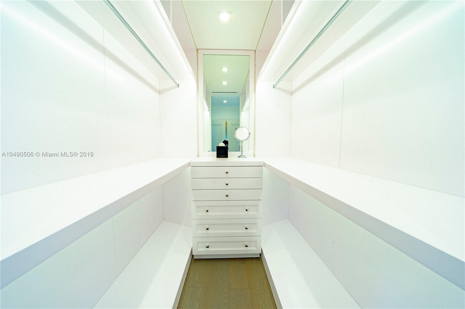 6332 Alton Road Miami Beach, FL 33141 - Photo 37 of 91 a view of a small space