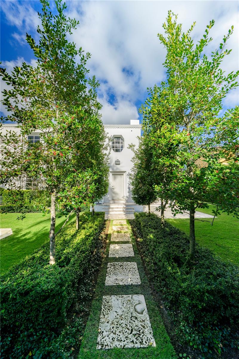 6332 Alton Road Miami Beach, FL 33141 - Photo 71 of 91 a view of a yard with plants