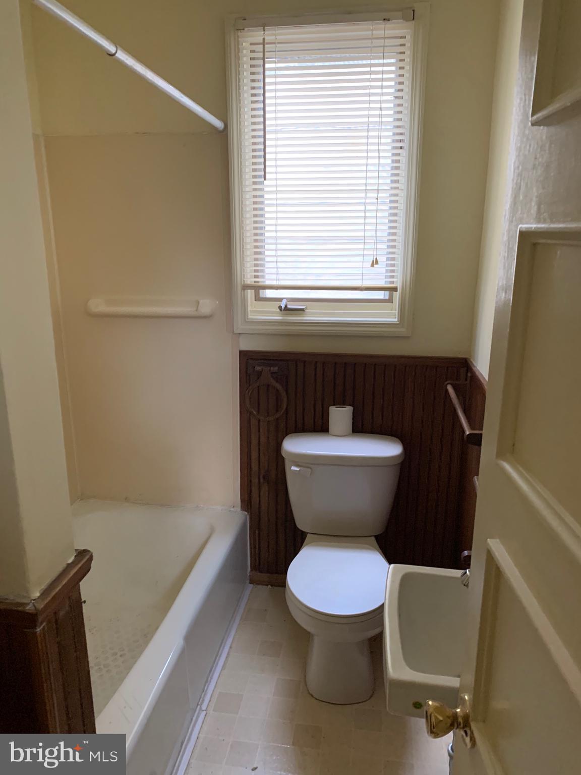 25 Ellis Street Haddonfield, NJ 08033 - Photo 16 of 38 Bathroom, Unit 25