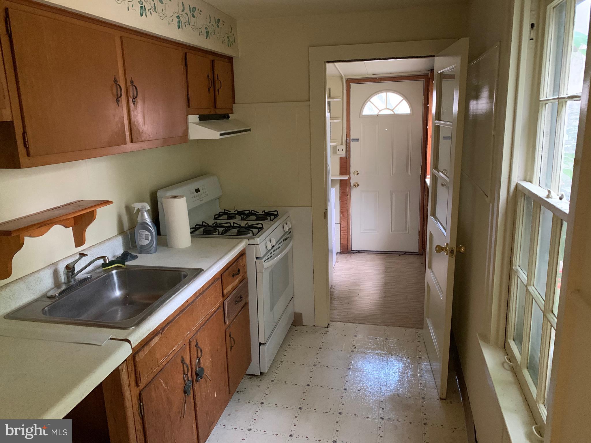25 Ellis Street Haddonfield, NJ 08033 - Photo 20 of 38 Kitchen, Unit 25, with back entrance