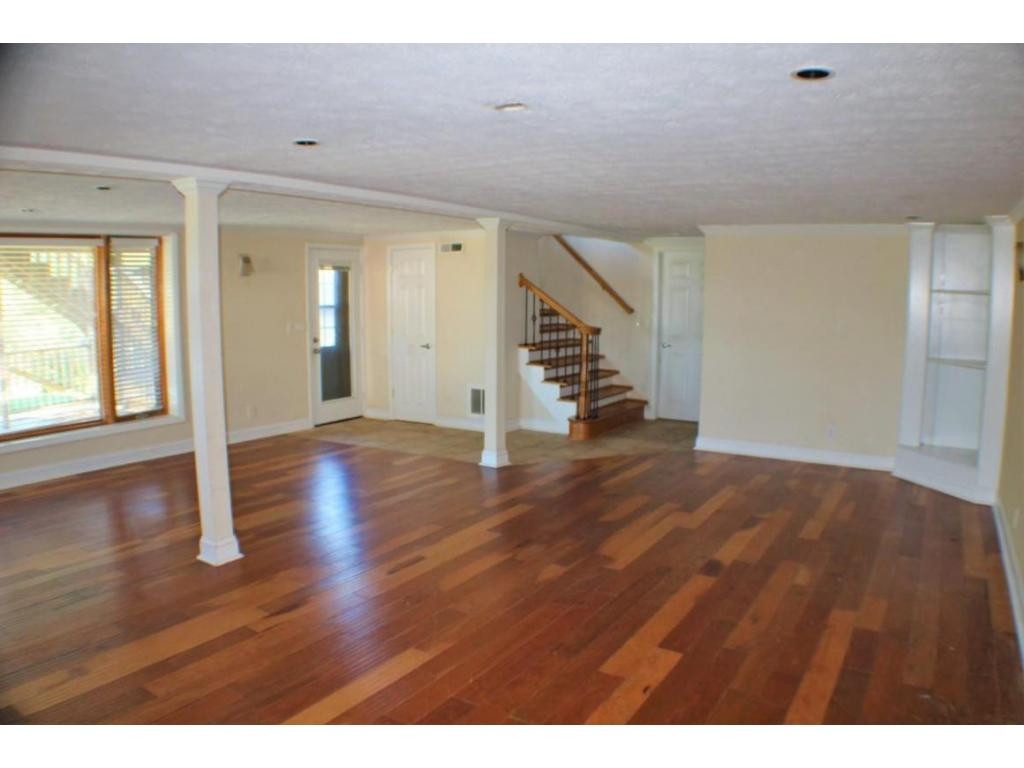 325 Merman Road Kingsport, TN 37663 - Photo 13 of 18 Den