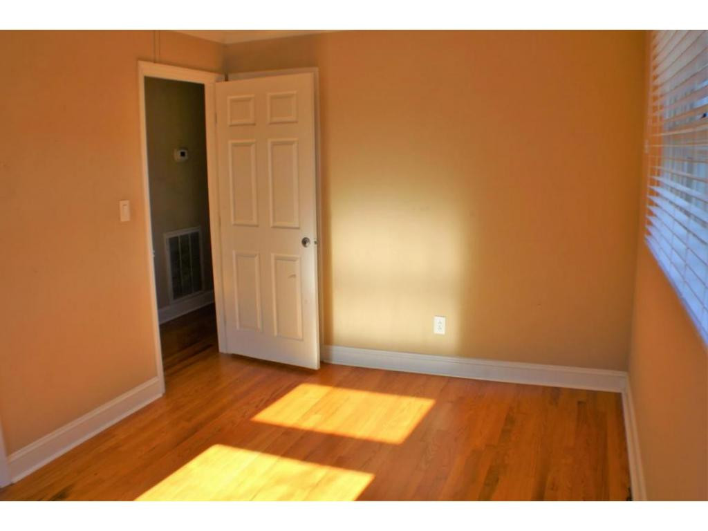 325 Merman Road Kingsport, TN 37663 - Photo 9 of 18 Third Bedroom