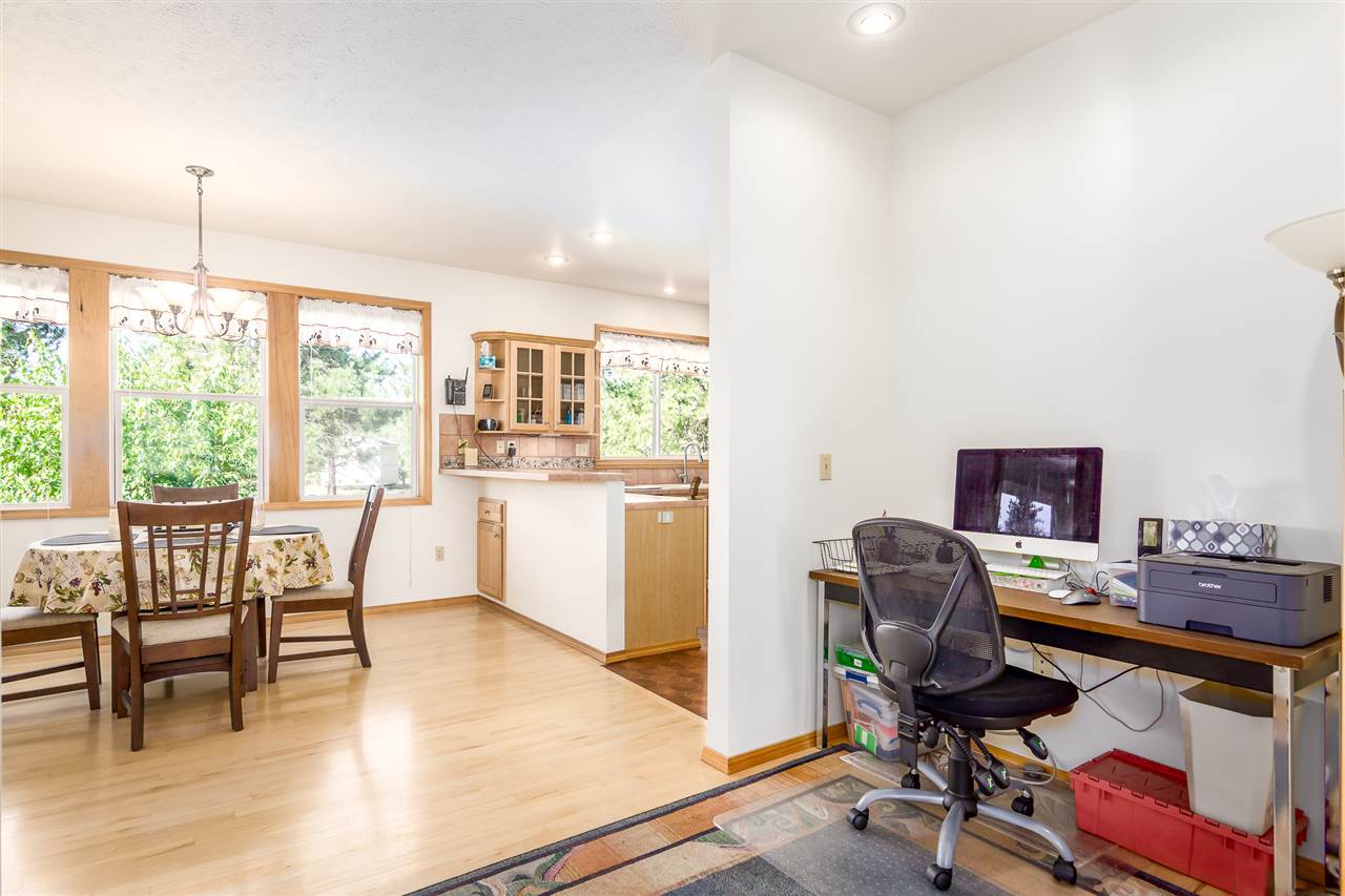 7310 South Grove Road Spokane, WA 99224 - Photo 4 of 20