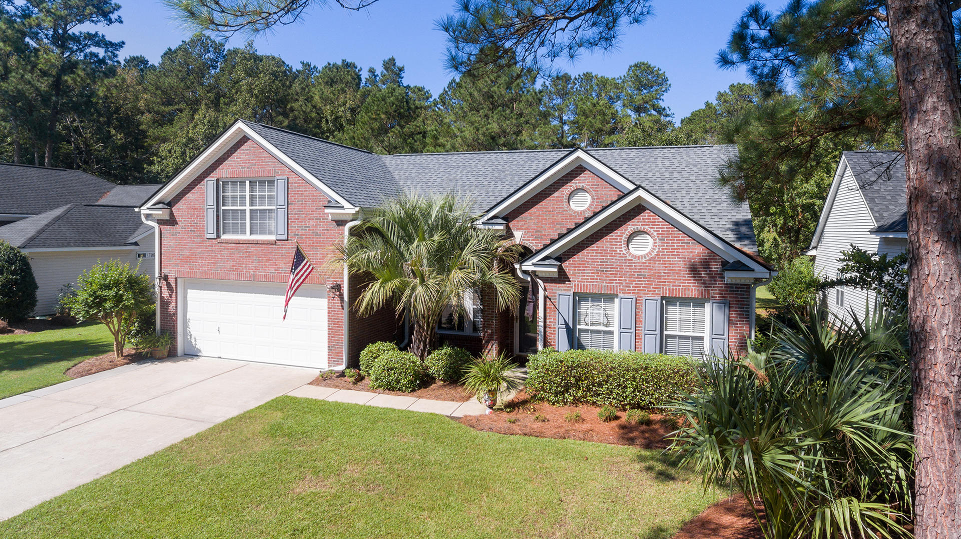 556 Pointe Of Oaks Road Summerville, SC 29485 - Photo 3 of 67 2