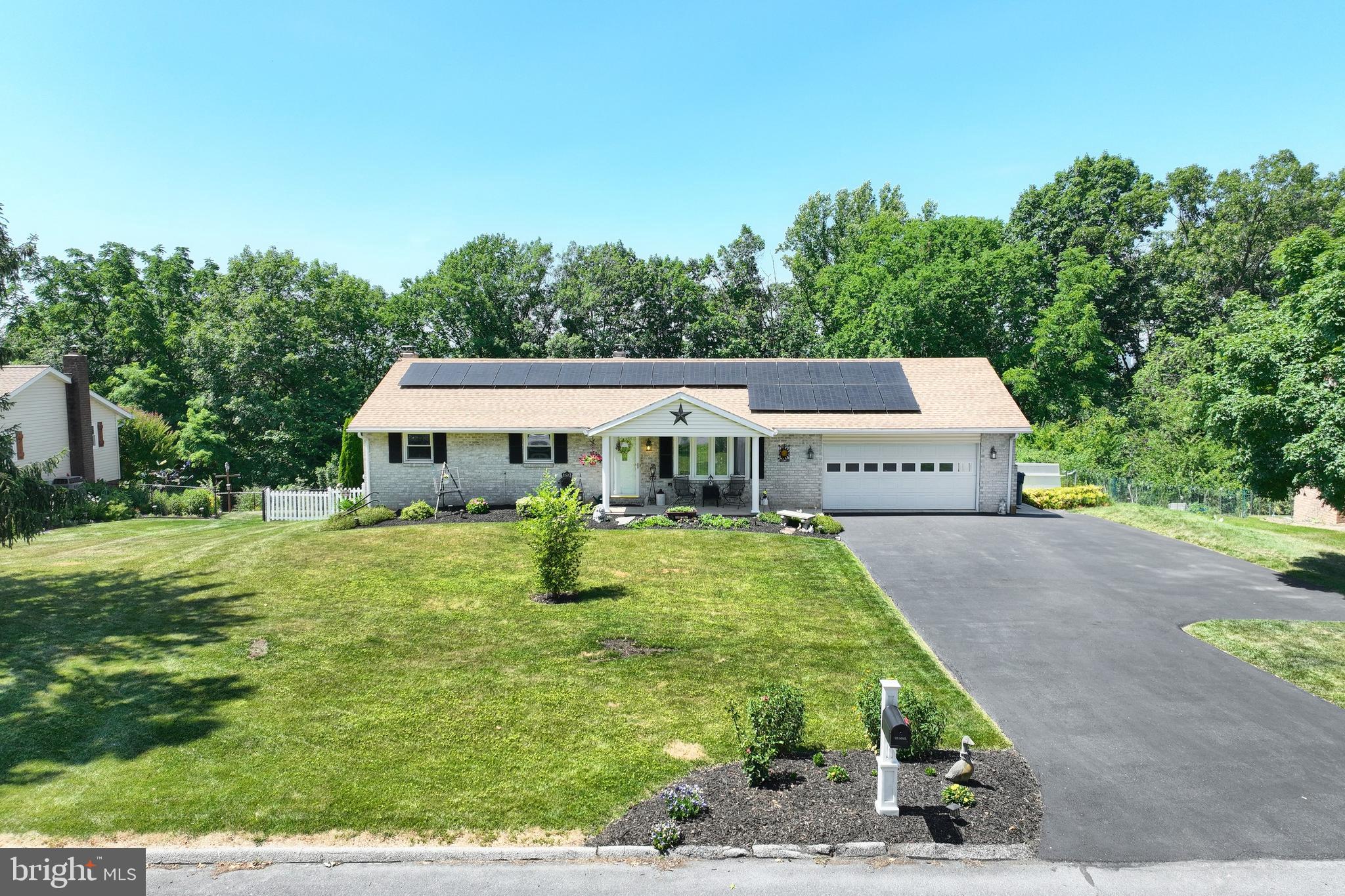 3417 Heather Drive York, PA 17408 - Photo 5 of 52 Gallery Image 5