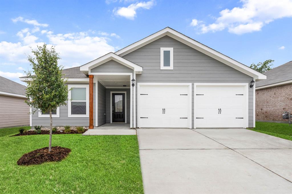 This is an example of a Carson floorplan. The estimated construction completion date for the Carson built at 916 Cawthorne is March 2026. *Exterior finishes may differ from what is shown in the photos.*