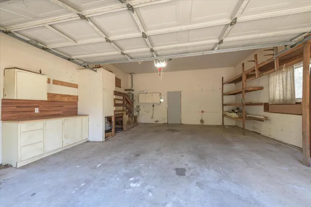 a view of a storage & utility room