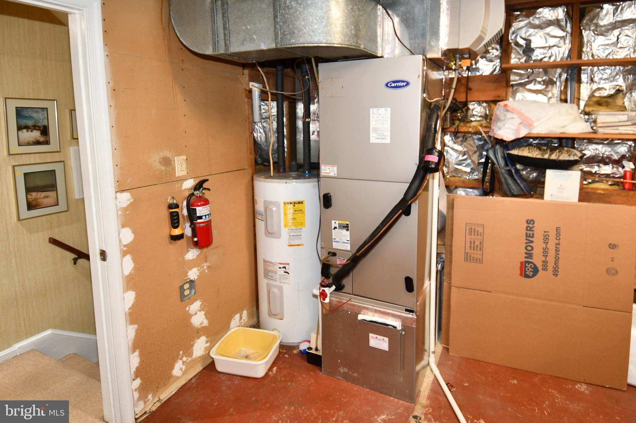 61 Oak Shade Road Gaithersburg, MD 20878 - Photo 22 of 42 a view of entryway