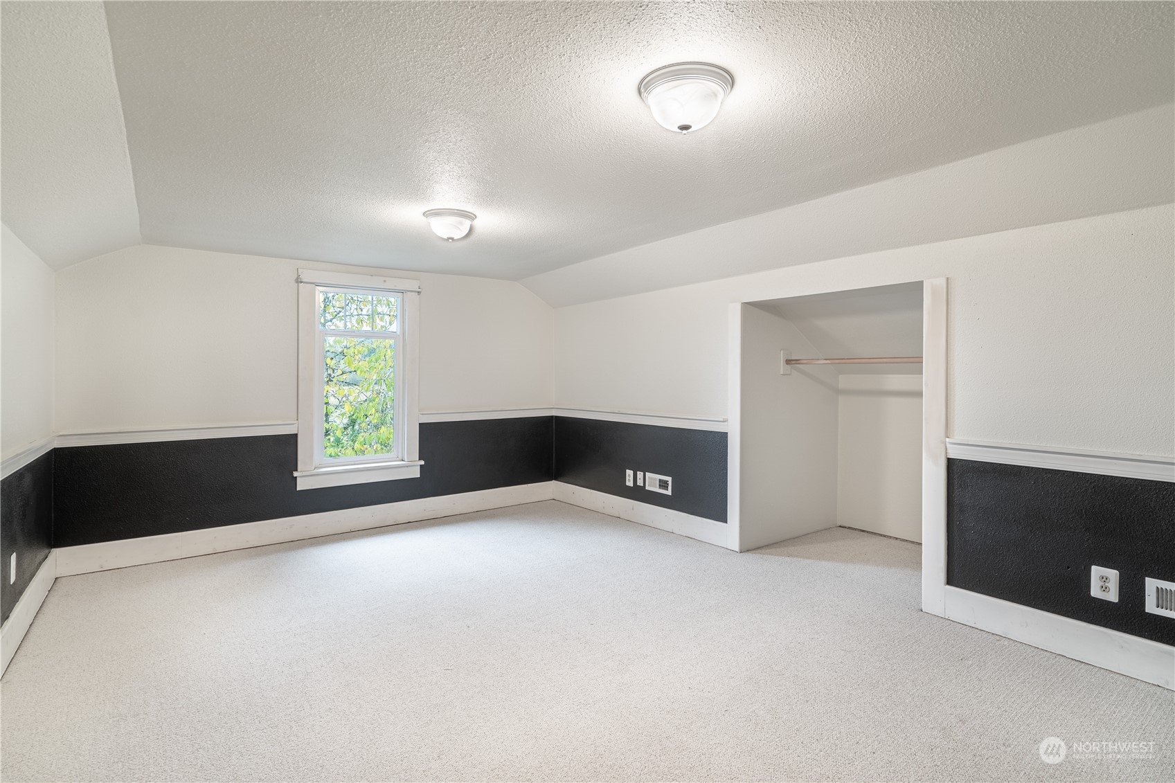 1049 Rush Road Chehalis, WA 98532 - Photo 25 of 40 an empty room with windows and fireplace