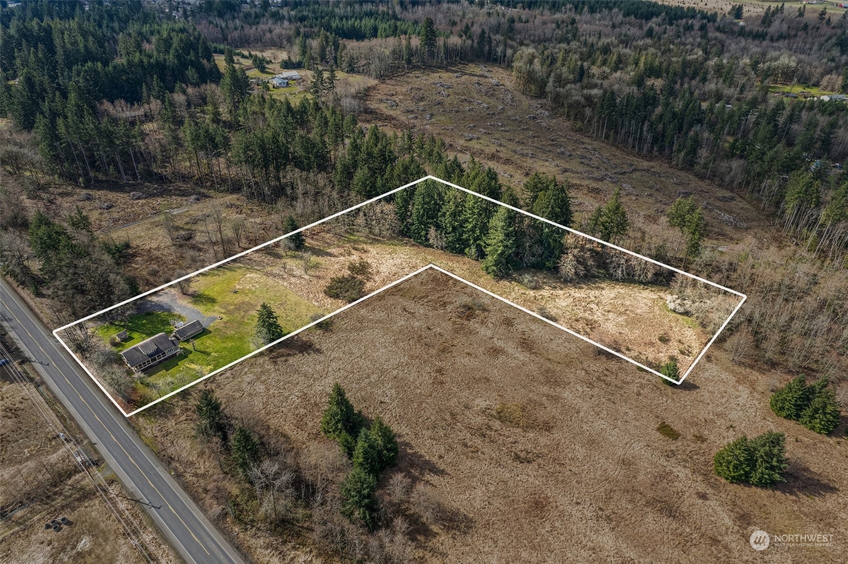 1049 Rush Road Chehalis, WA 98532 - Photo 6 of 40 a view of a tennis court
