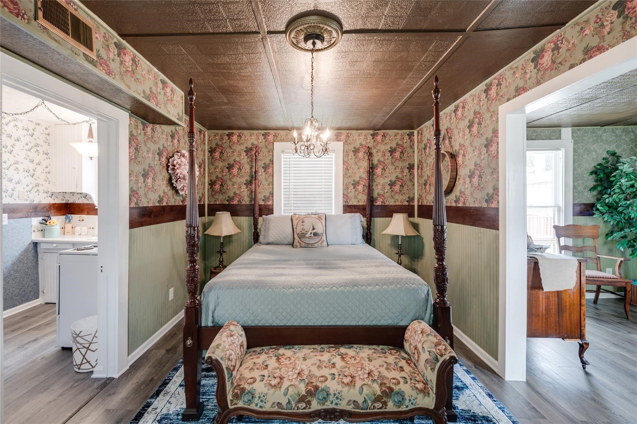 507 8th Street Kemah, TX 77565 - Photo 17 of 50 a bed room with a bed and a window