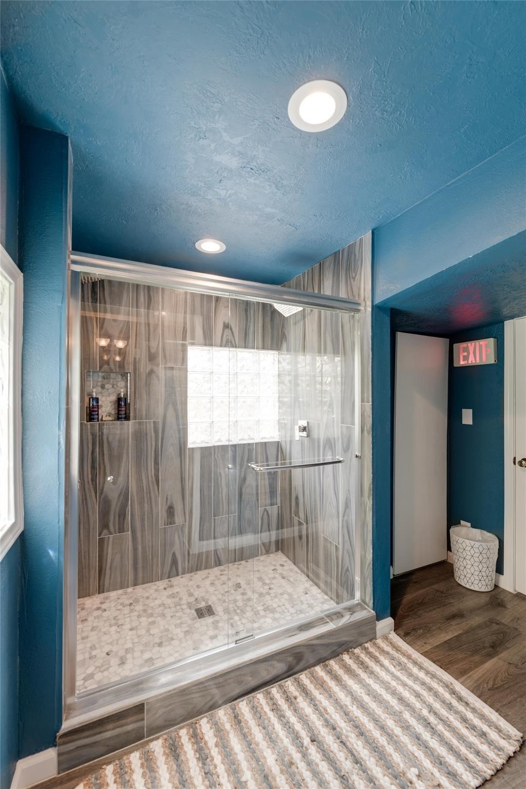 507 8th Street Kemah, TX 77565 - Photo 20 of 50 a view of a bathroom with a shower