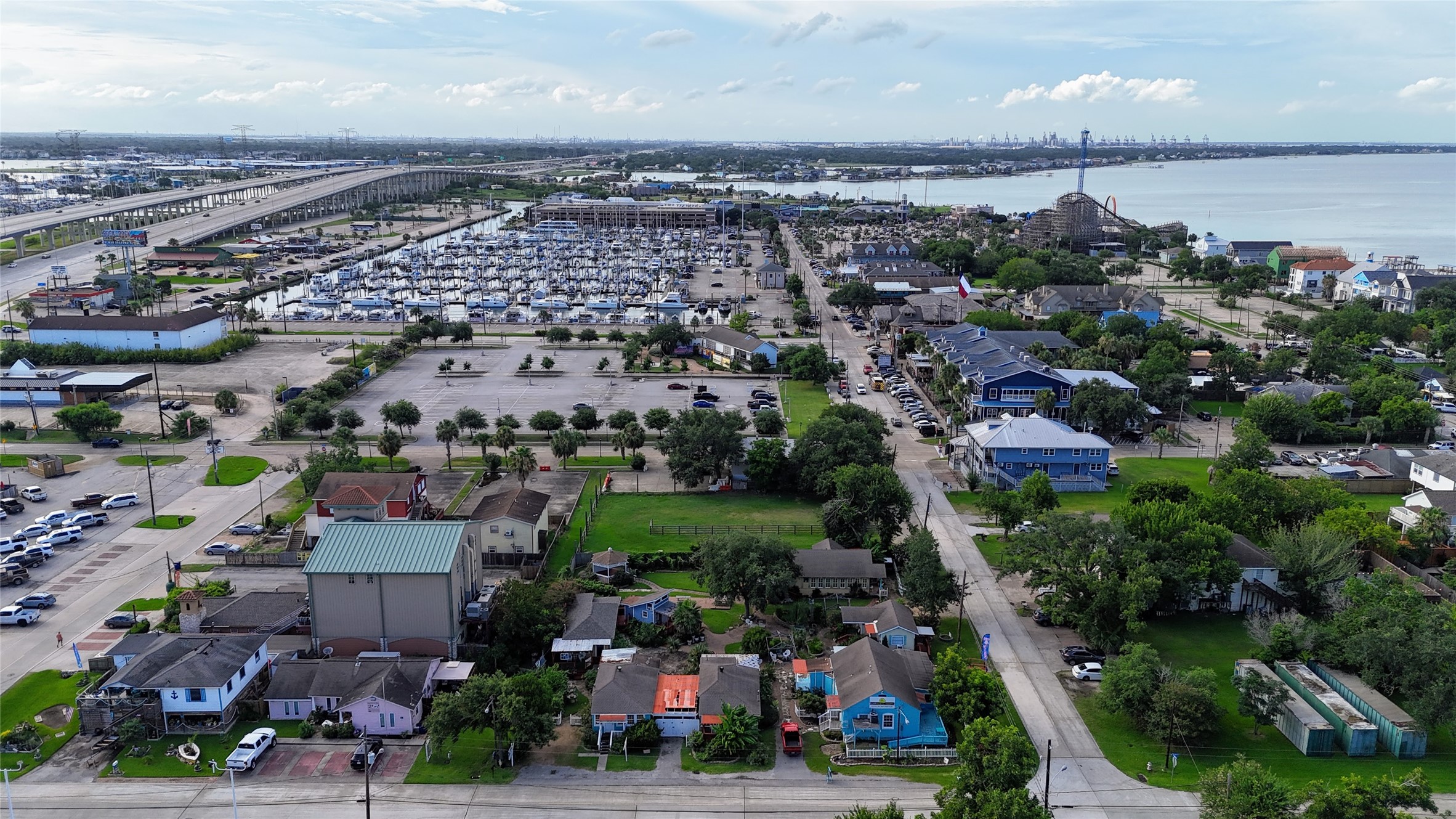 507 8th Street Kemah, TX 77565 - Photo 30 of 50 an aerial view of multiple house