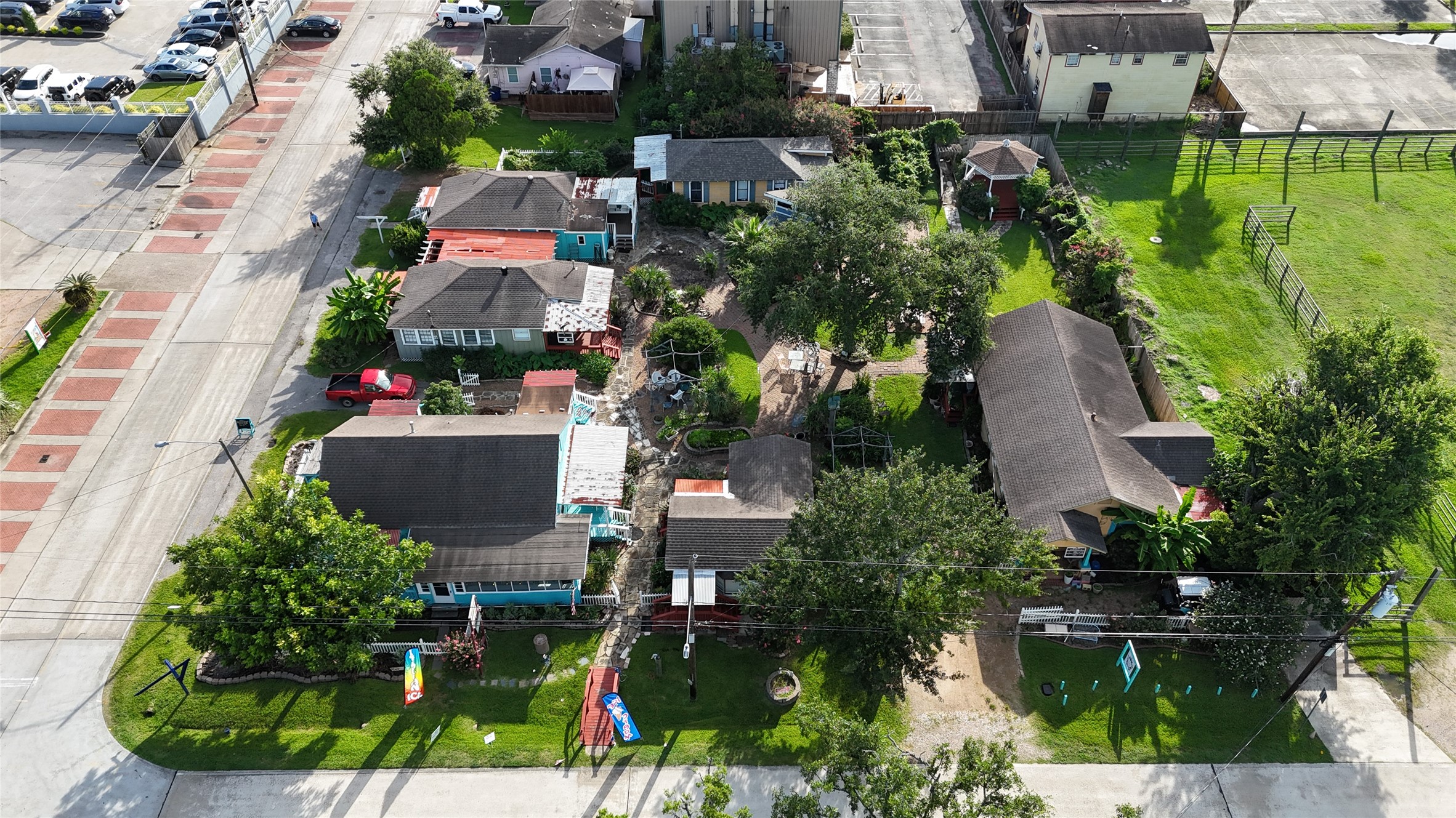507 8th Street Kemah, TX 77565 - Photo 48 of 50 an aerial view of multiple house