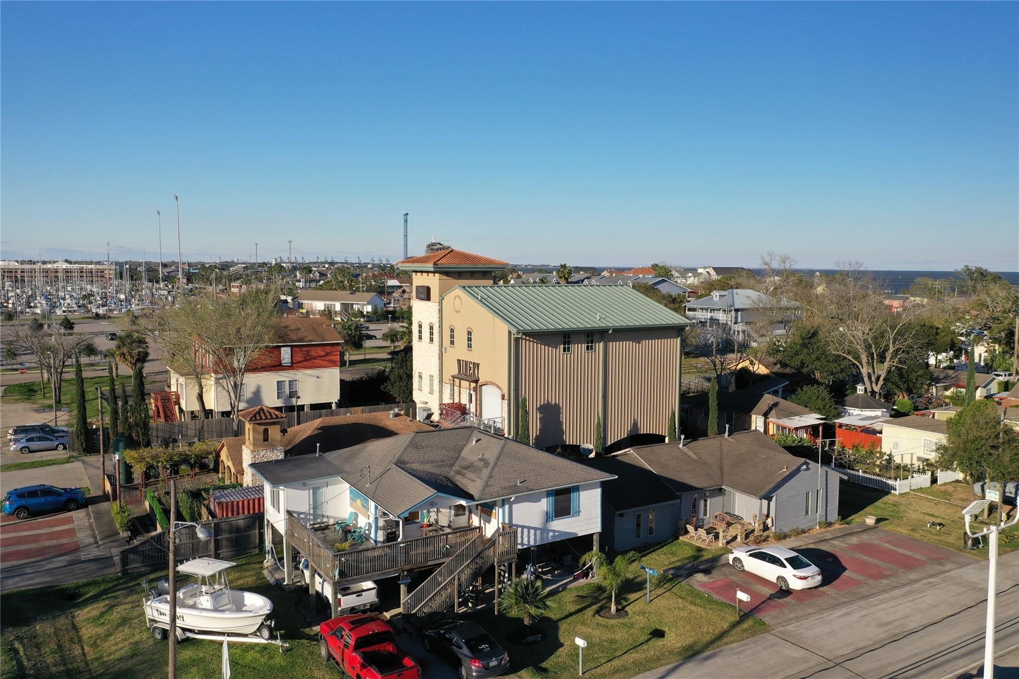 507 8th Street Kemah, TX 77565 - Photo 5 of 50