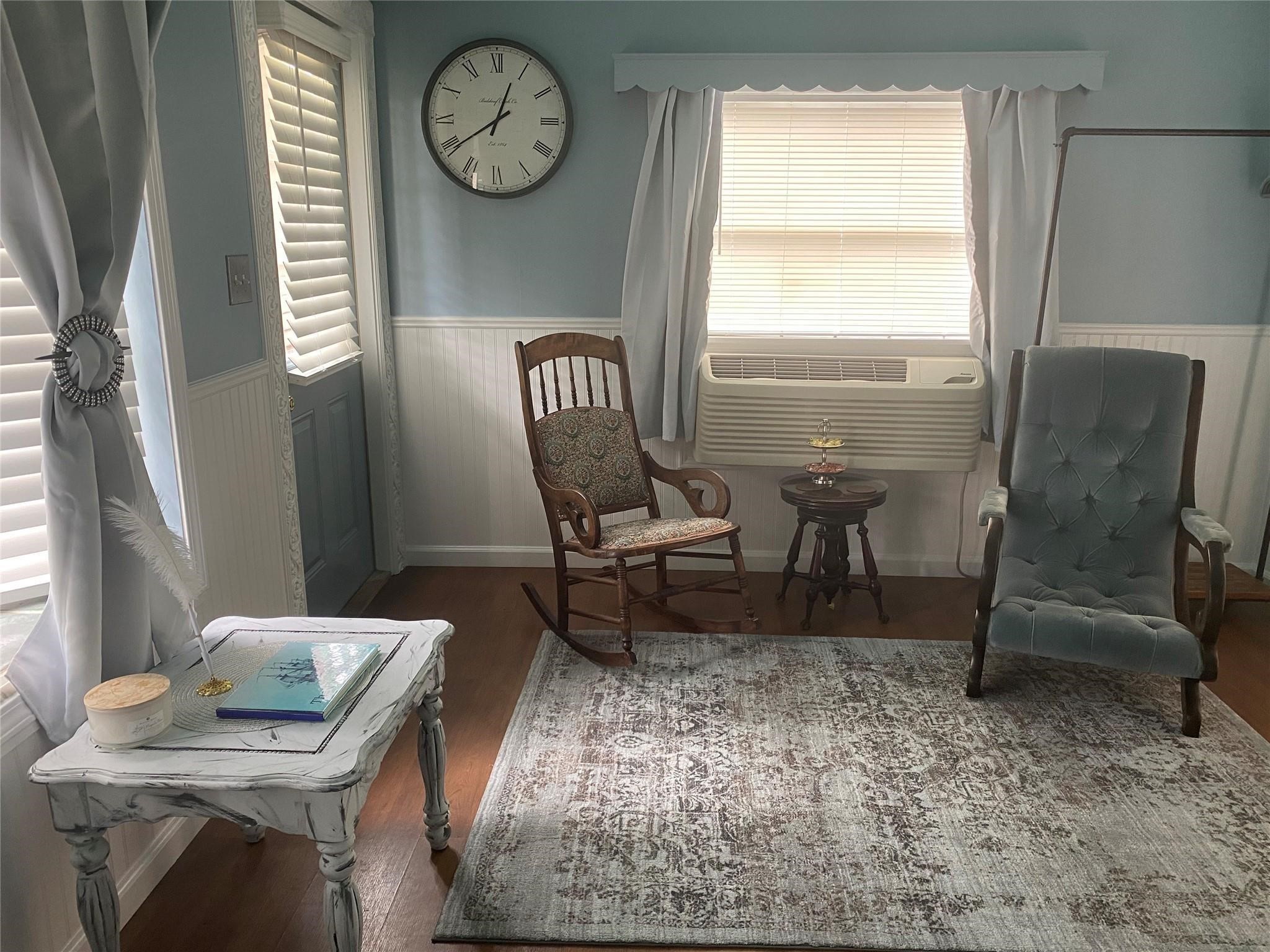 507 8th Street Kemah, TX 77565 - Photo 10 of 50 a view of a room with furniture and windows