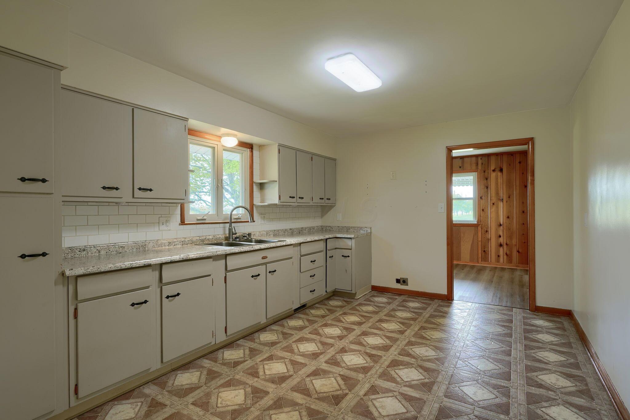 4894 Bell Station Road Circleville, OH 43113 - Photo 15 of 37 4894 Bell Station Rd (23)