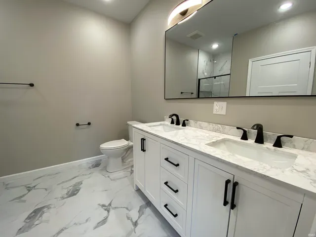 $309,900 | 10 Trinton Avenue, Bedford, IN 47421